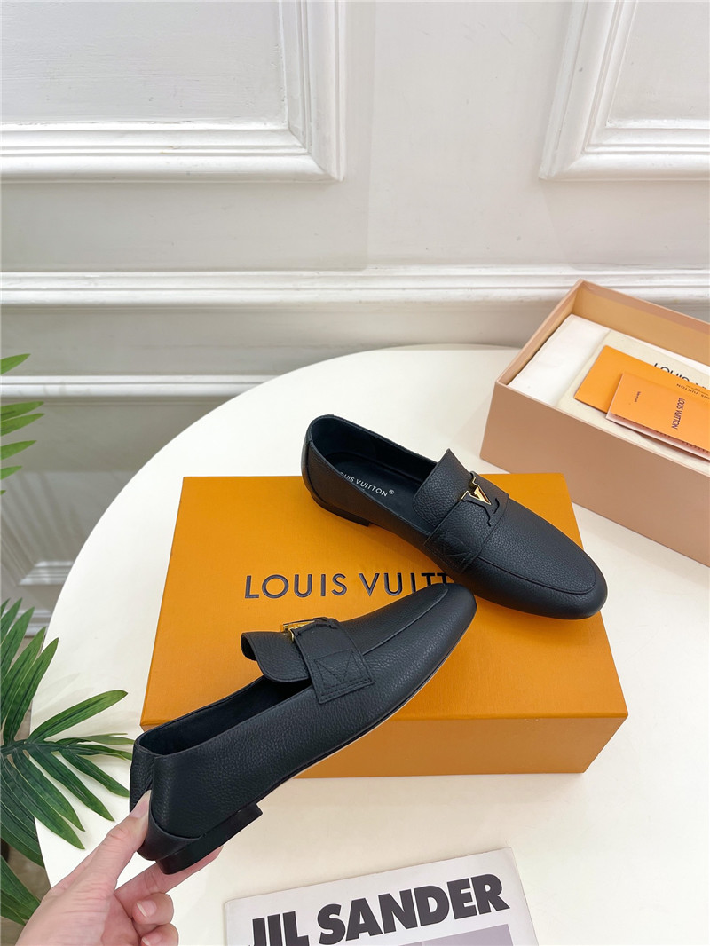 l0vis Vvtt0n lv flat loafers