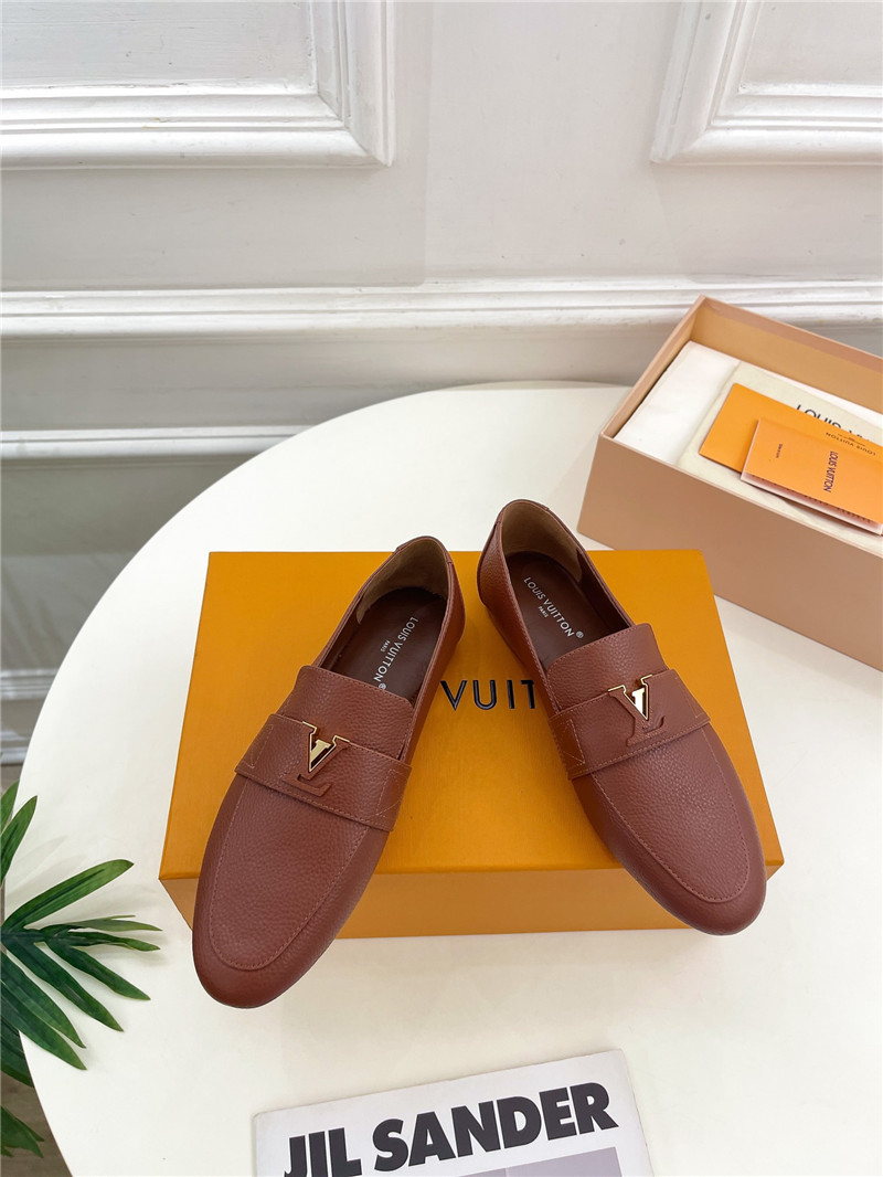 l0vis Vvtt0n lv flat loafers