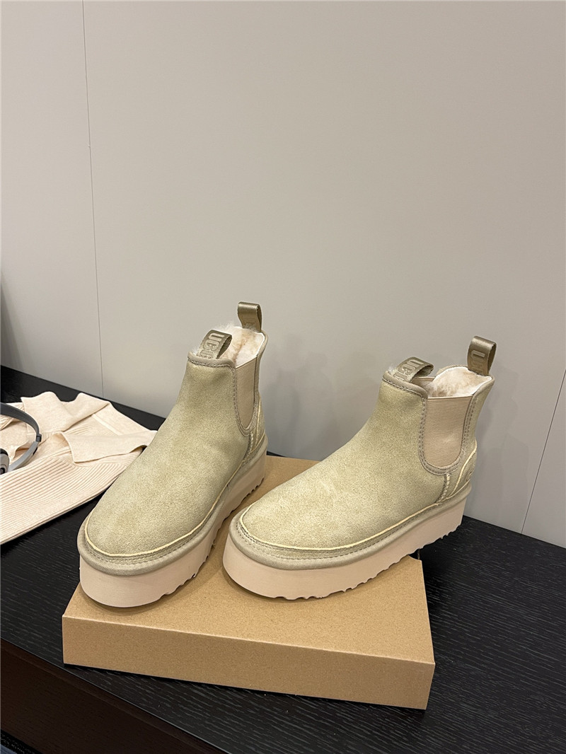 UGG Neumel Platform Chelsea Boot Beige