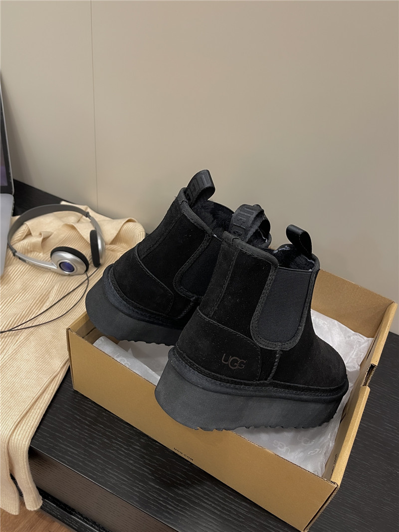 UGG Neumel Platform Chelsea Boot Black