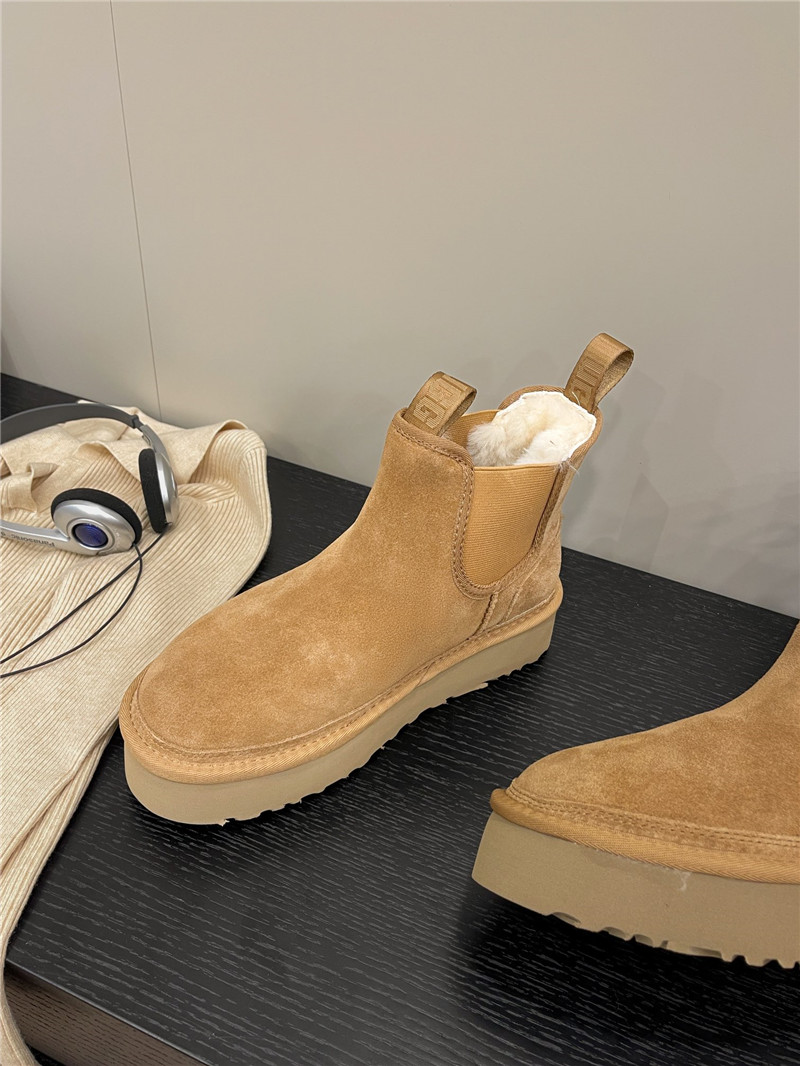 UGG Neumel Platform Chelsea Boot