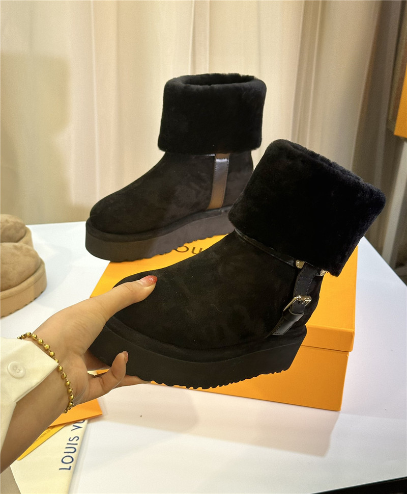 l0vis Vvtt0n lv ski aspen platform ankle boots in black