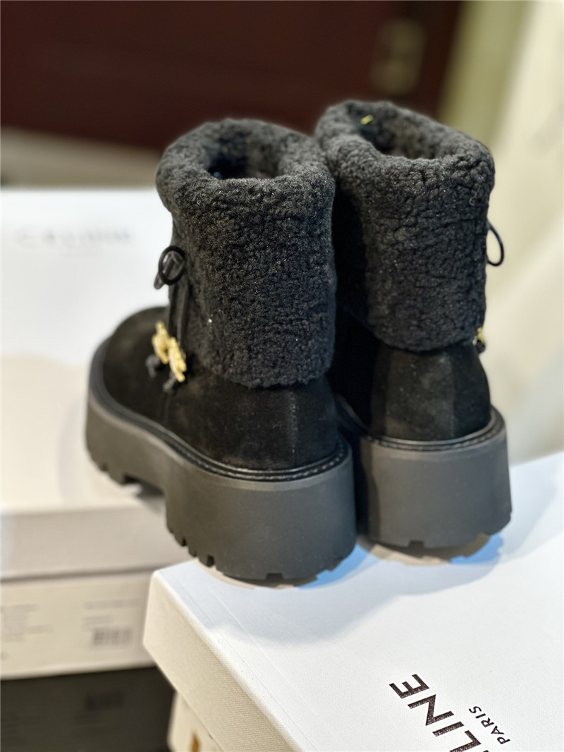 Ce1i*e bulky cropped boot