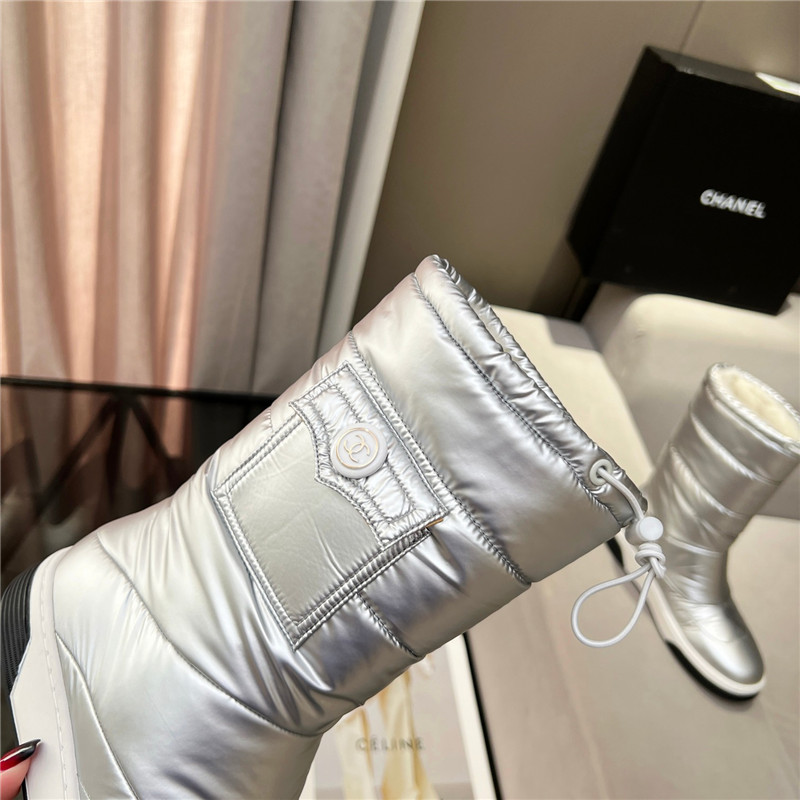 Ch**el silver leather shearling snow boots