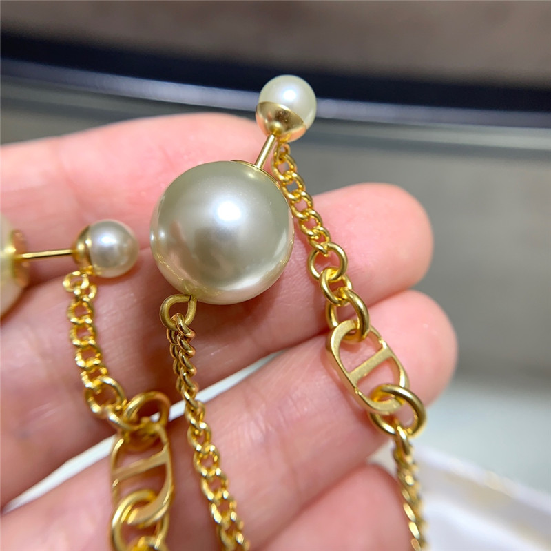 D10r cd chain tassel earrings