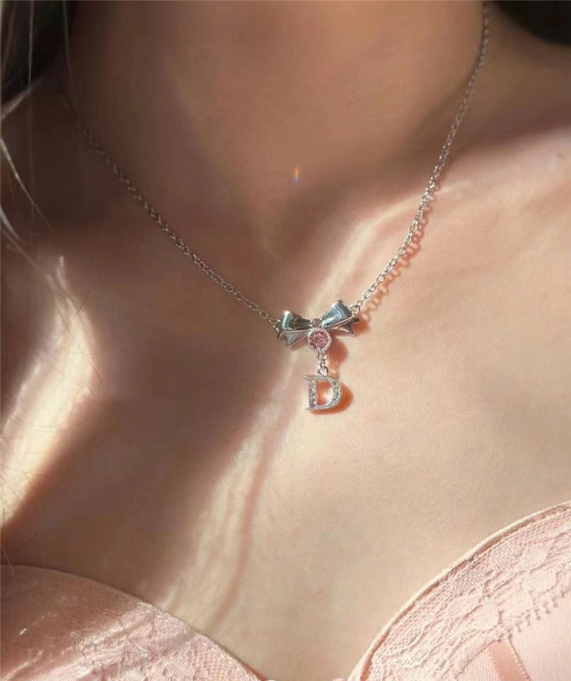 D10r bow pink necklace