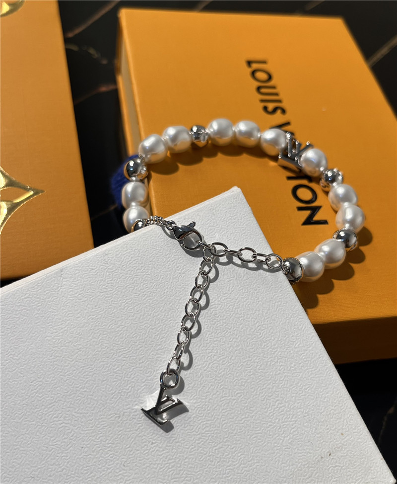 l0vis Vvtt0n lv pearl bracelet
