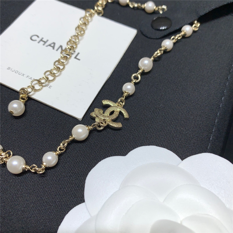 Ch**el pearl flower Ch**el necklace