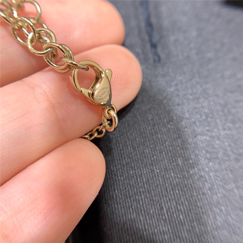 Ch**el mini flower c necklace