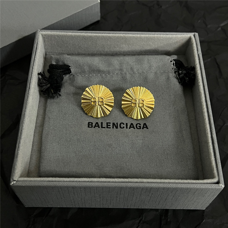 Ba1en*iaga new earrings