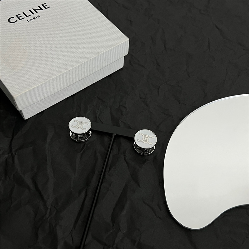 Ce1i*e new earrings