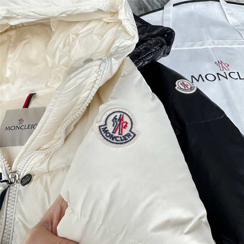 Moncler Taleve series hooded waist goose down jacket
