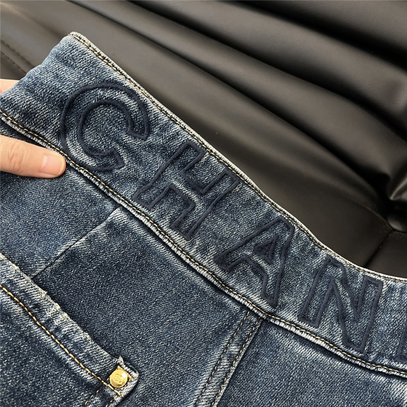 Ch**el buttoned high waist jeans