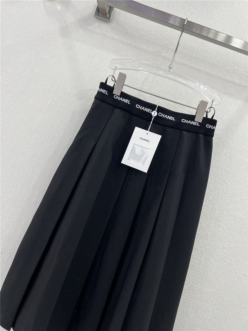 Ch**el waistband letter logo web pleated skirt