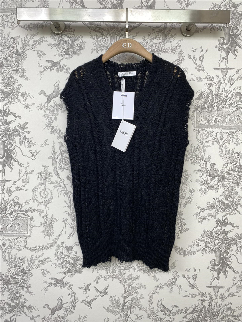 D10r v-neck navy knit vest