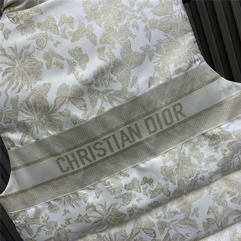 D10r jacquard down vest