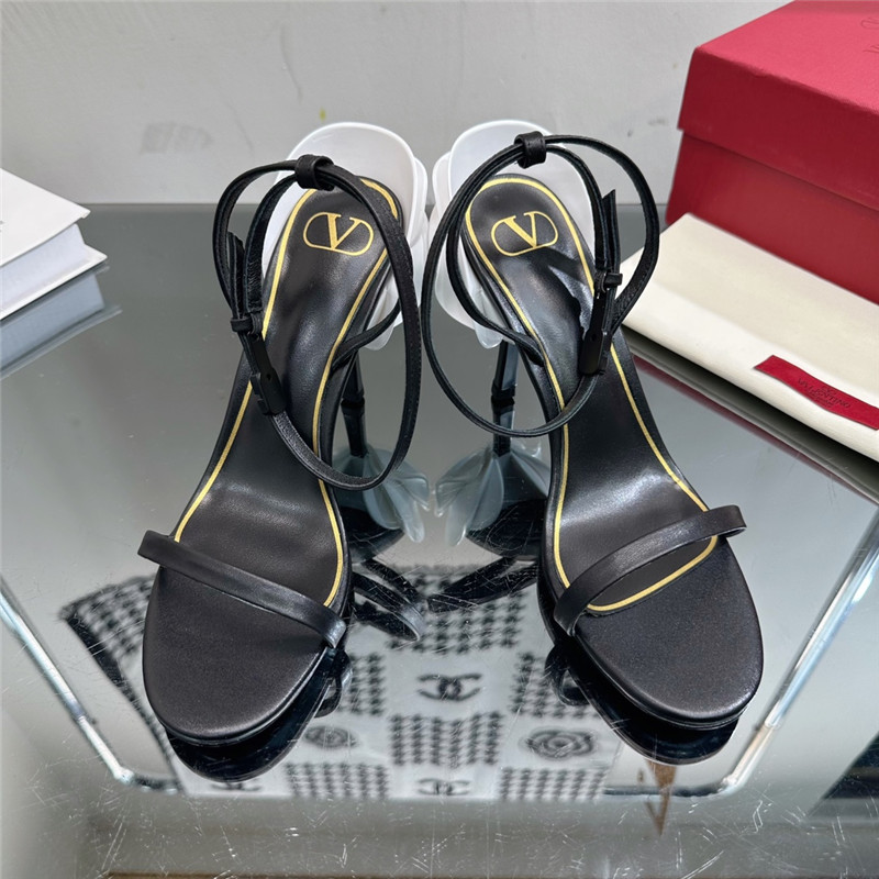 Va1e*ntin0 lacquered flower embellished high heel sandals