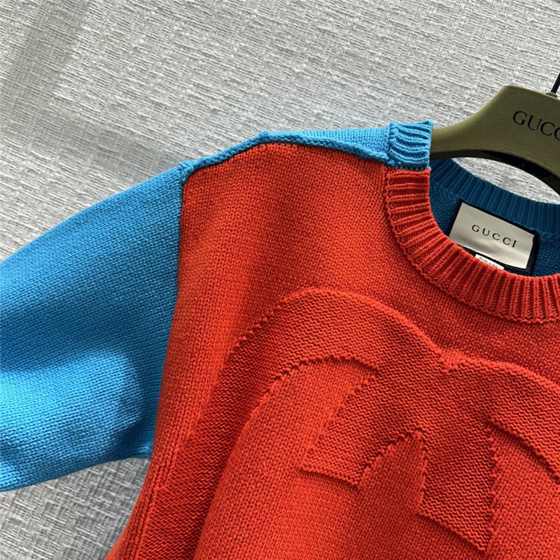 Gvc*1 logo jacquard knitted sweater