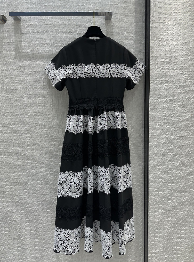 D10r water soluble flower color block long dress