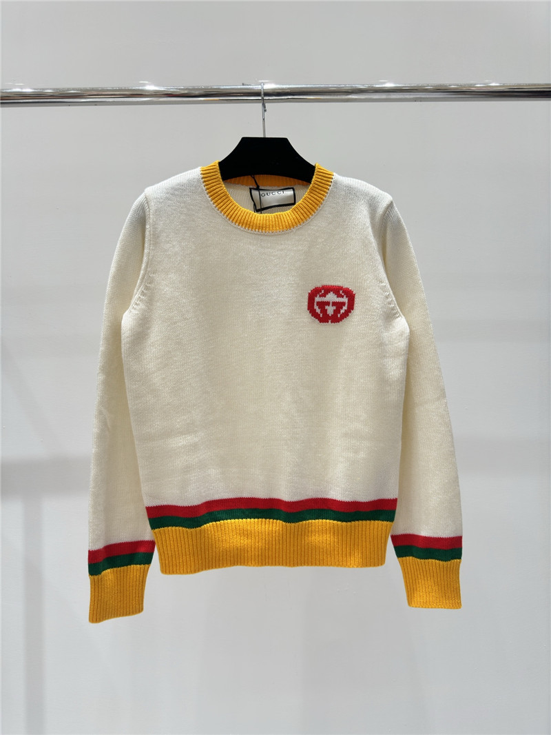 Gvc*1 logo contrast knitted sweater