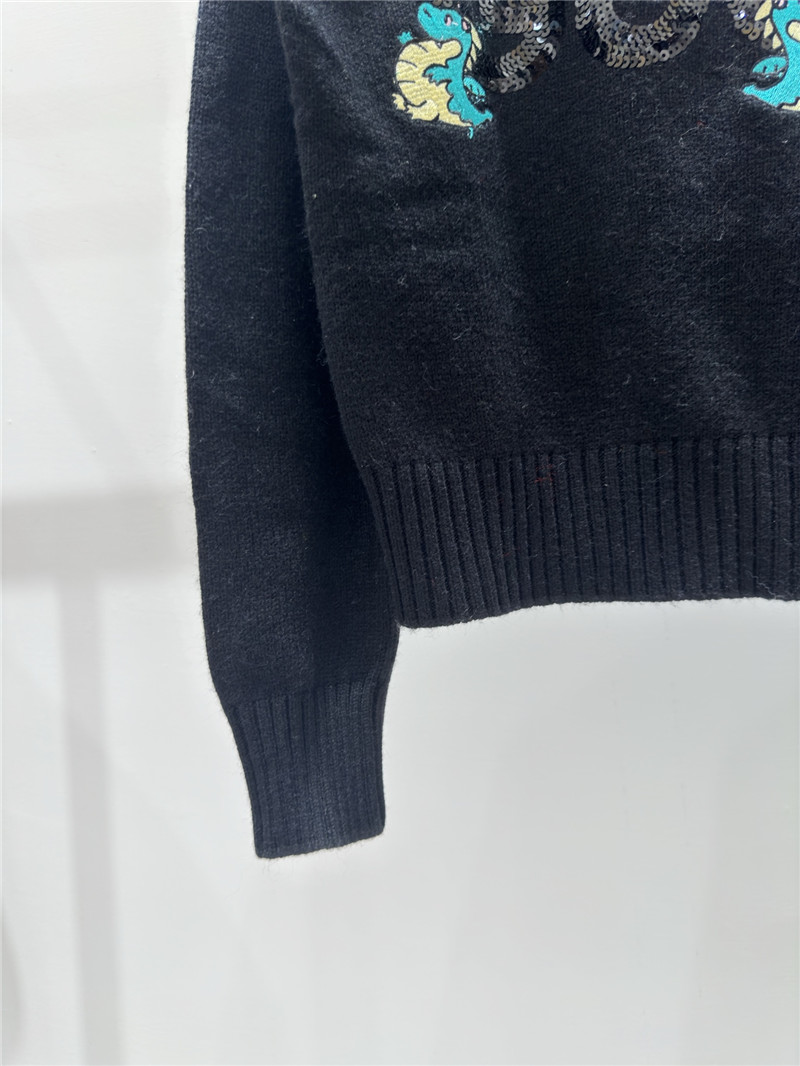 Gvc*1 logo embroidered knitted sweater in navy