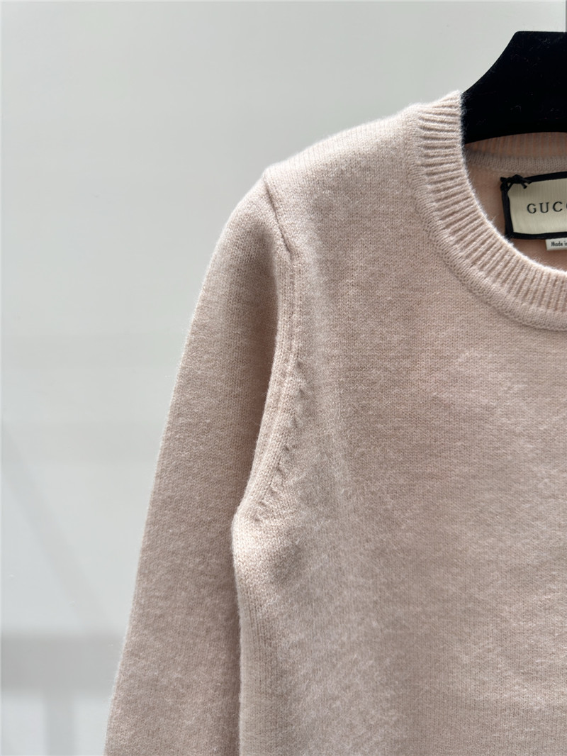 Gvc*1 appliqu¨¦ knitted sweater in beige