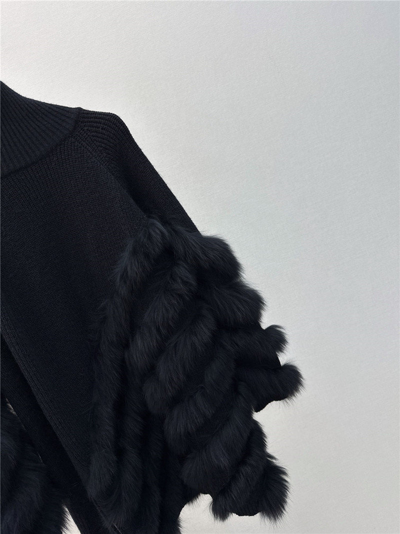 Vanitoo Faux Fur Turtleneck Sweater Black