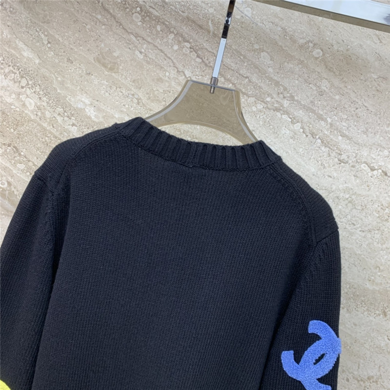 Ch**el colorful logo v-neck cardigan black