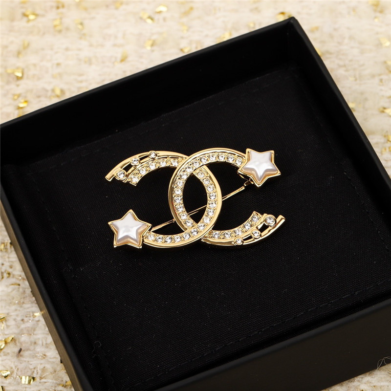 Ch**el new five-pointed star brooch