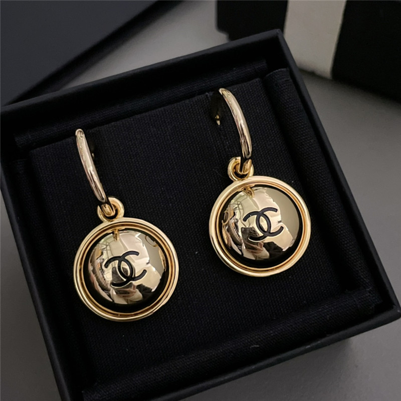 Ch**el small fragrant earrings