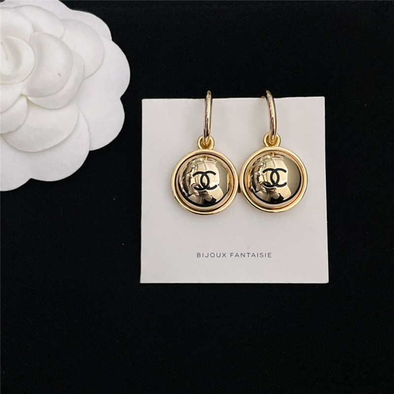 Ch**el small fragrant earrings