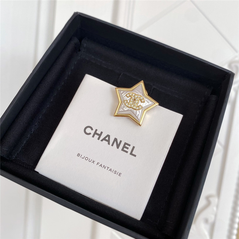 ch**el star full D1am0nd double c brooch