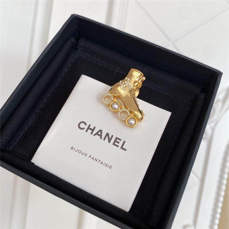 Ch**el roller skates coco brooch