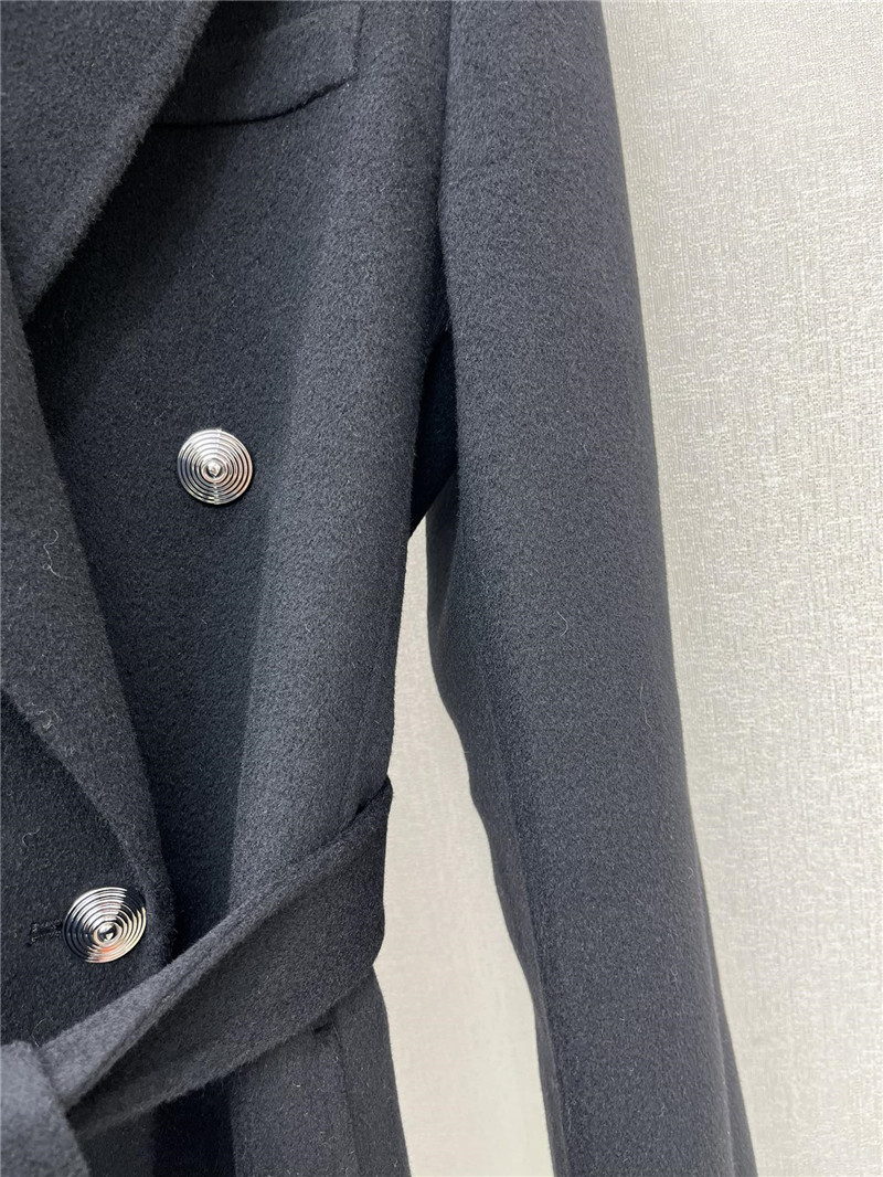 l0vis Vvtt0n lv black coat