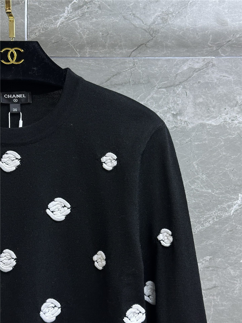 Ch**el three-dimensional flower sweater