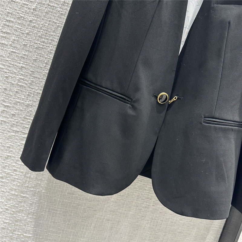 l0vis Vvtt0n lv collarless blazer