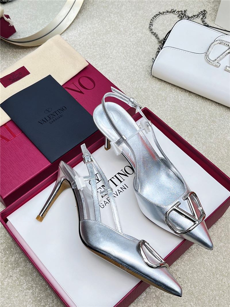 Va1e*ntin0 new color v logo buckle high heels sandals