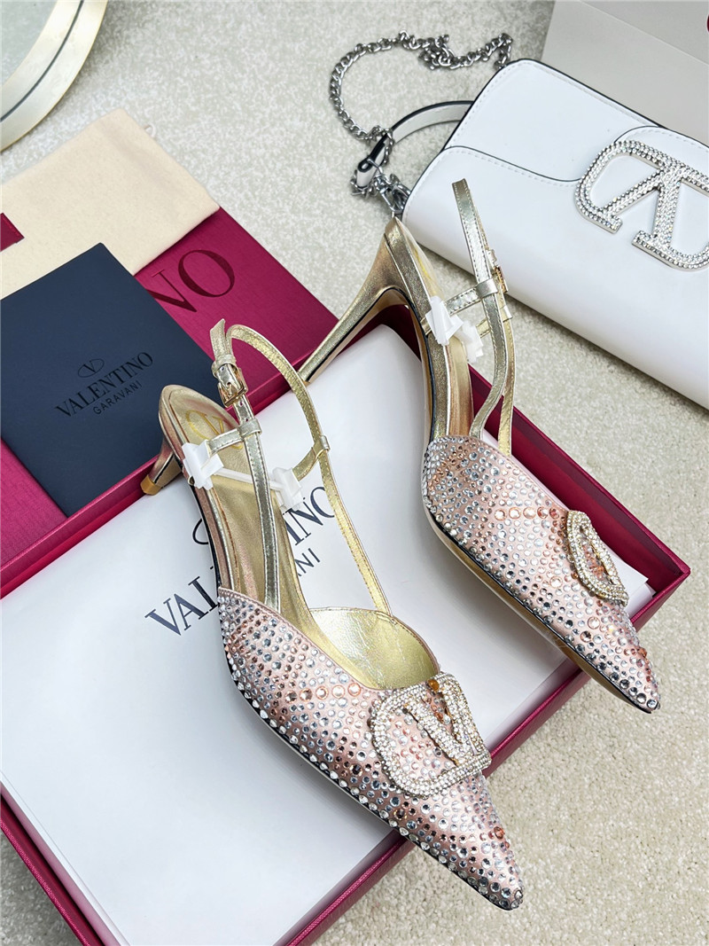 Va1e*ntin0 new color v logo buckle high heels sandals