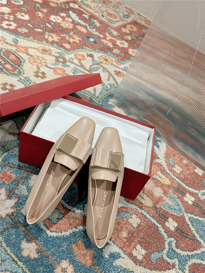 Salvatore Ferragamo new small square toe pumps