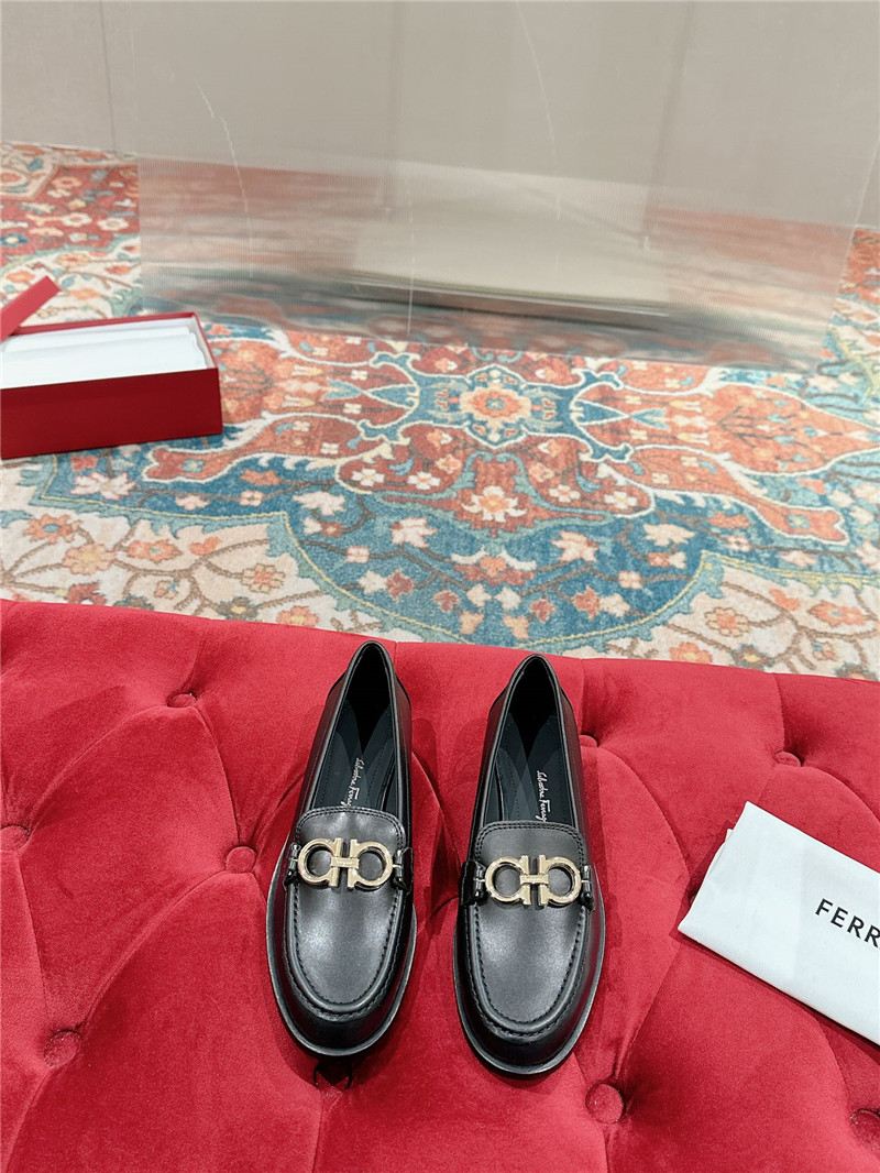 Salvatore Ferragamo British style Gancini buckle loafers