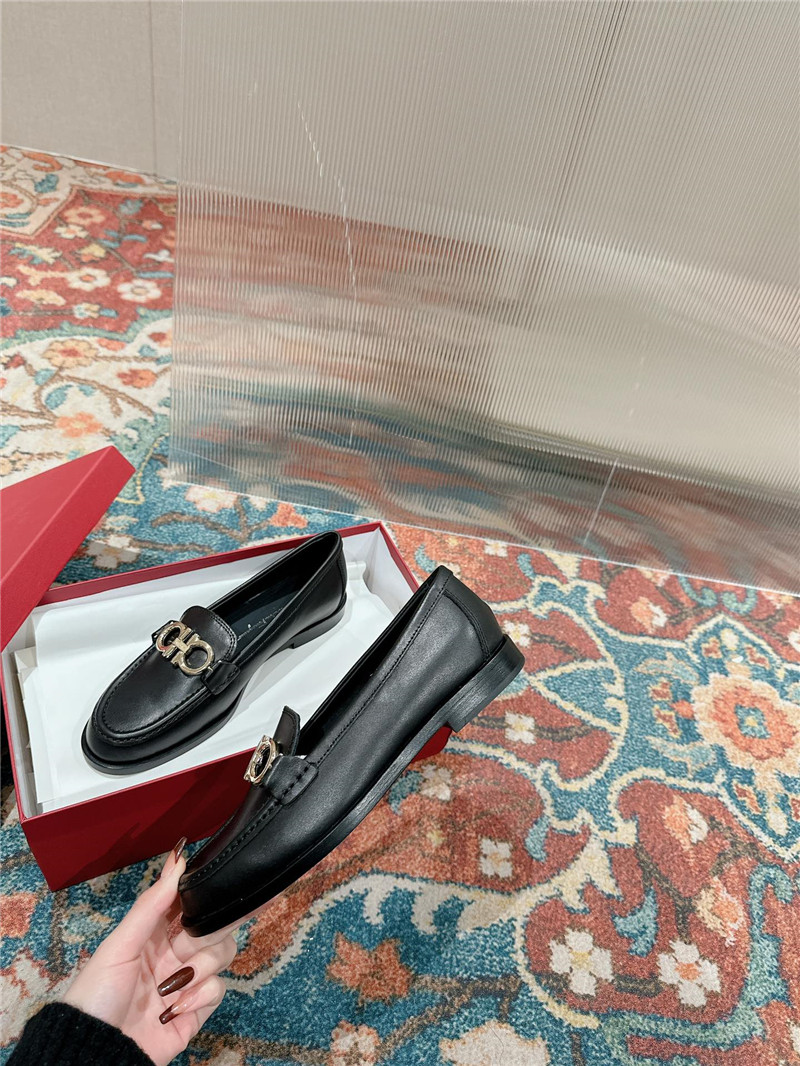 Salvatore Ferragamo British style Gancini buckle loafers