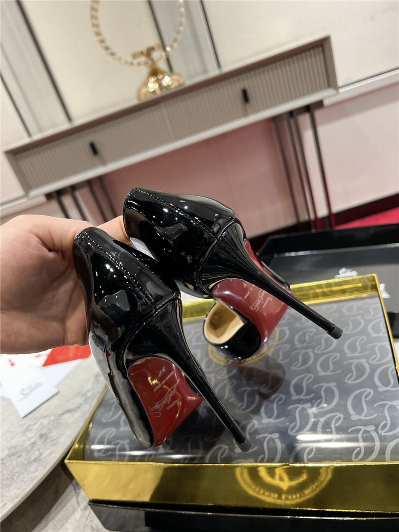 Chr1st1an louboutin side hollow shoes