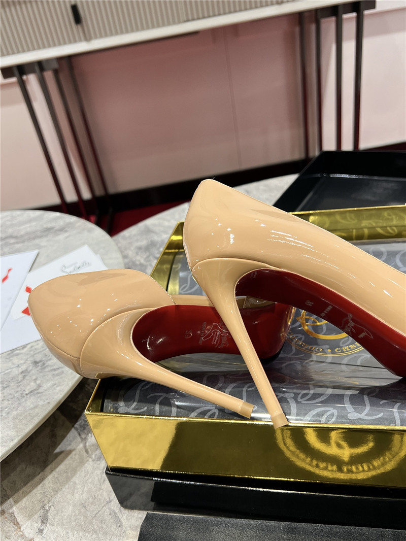Chr1st1an louboutin side hollow shoes