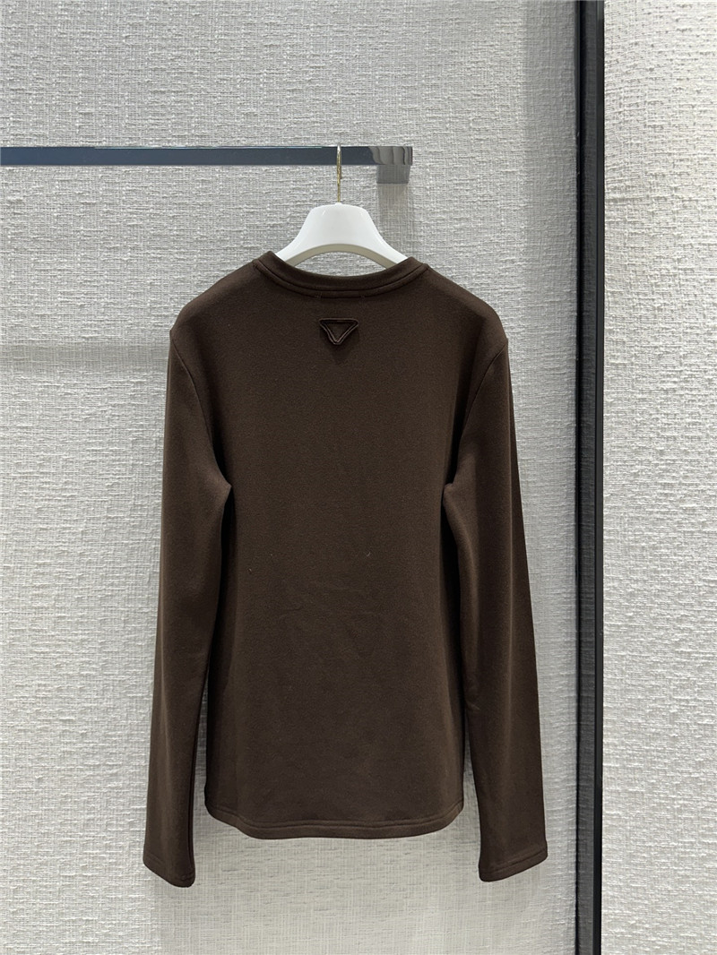 Pra*a triangle logo patch brushed base layer shirt