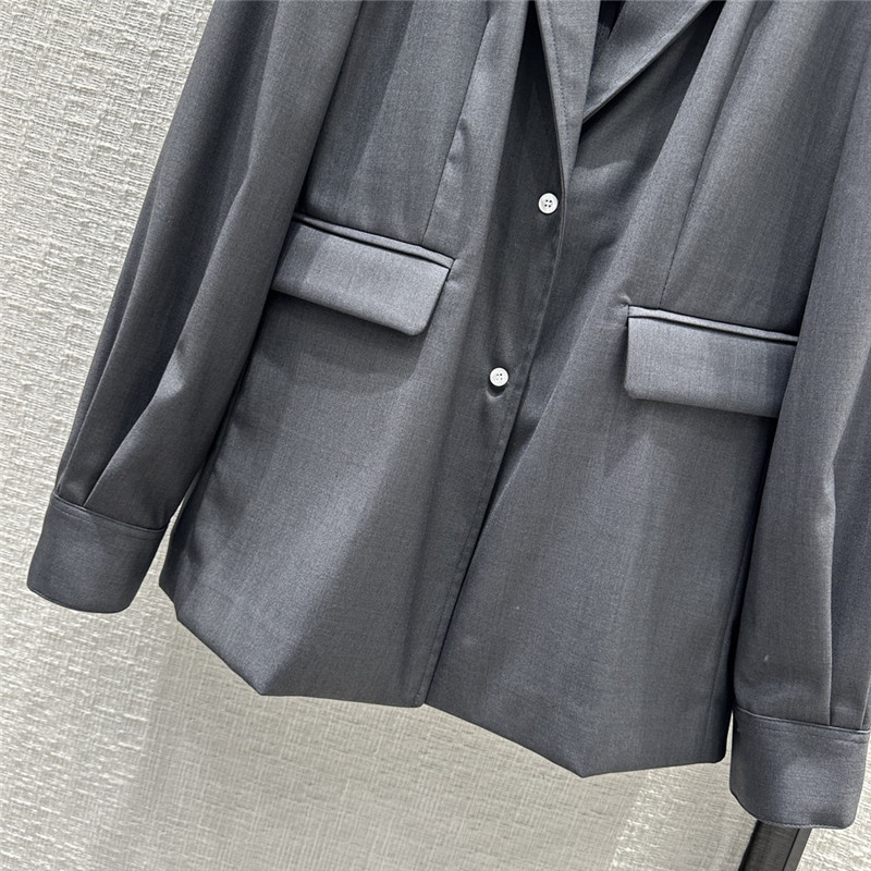 Pra*a premium gray suit shorts suit