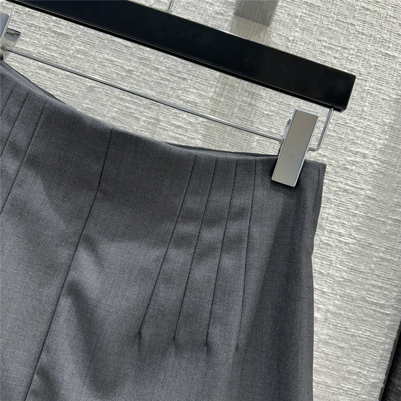 Pra*a premium gray vest shorts suit