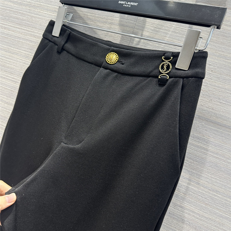 Y51 black trousers