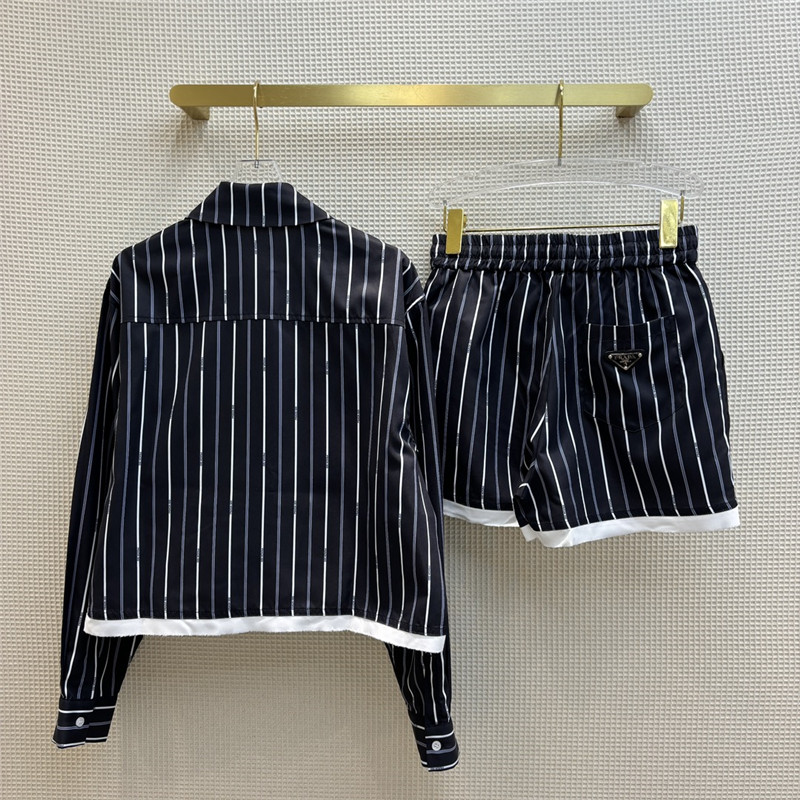 Pra*a triangle logo decorative stripe suit