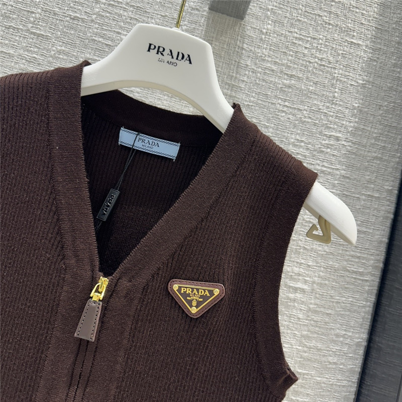 Pra*a temperament v-neck zipper slim knitted top