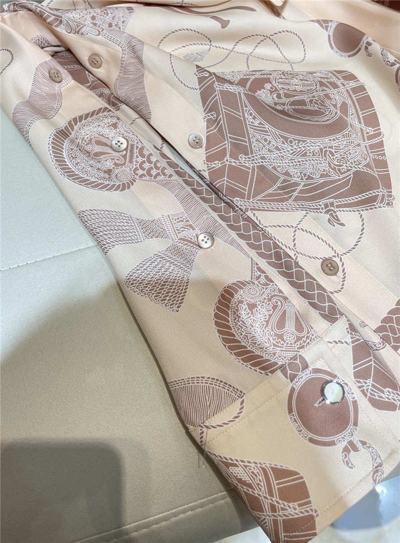 H**me5 early spring silk shirt